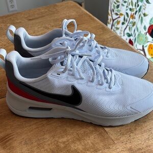 NIKE Mens Air Max Nuaxis Running Shoe 12 New